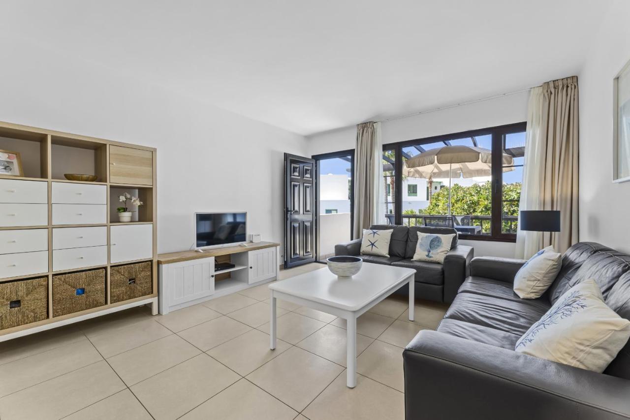 Casahost Bastian Boutique II Seaview Apartment Costa Teguise Exterior photo